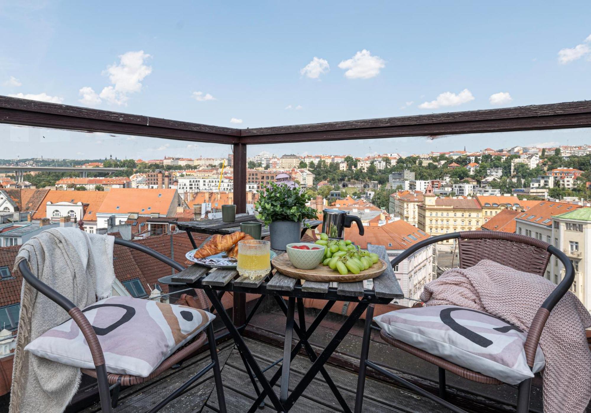 Ferienwohnung Prague Days - Terrace - Stunning View - Duplex Exterior foto